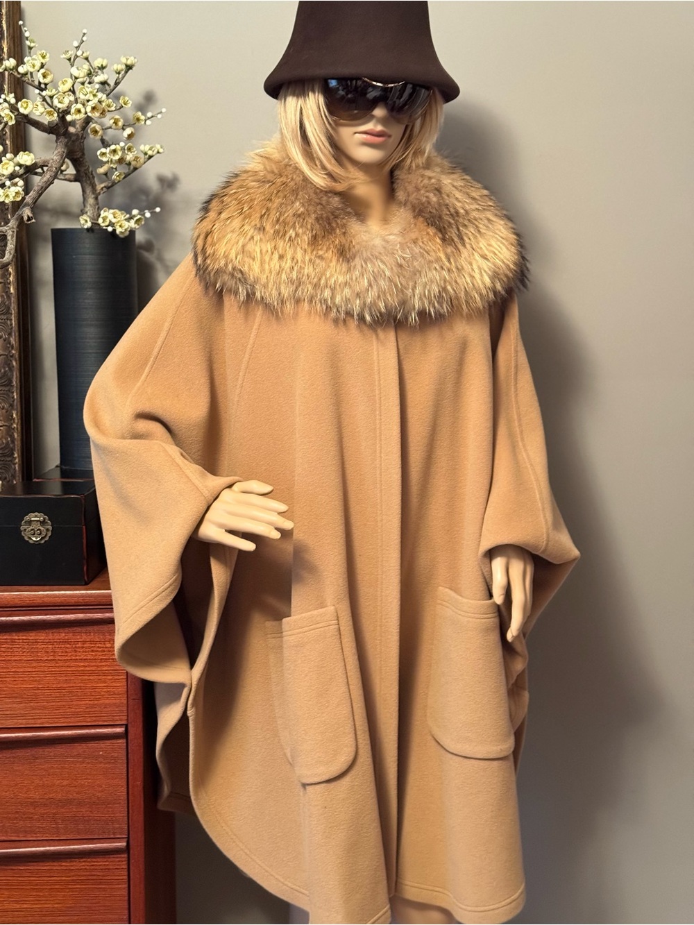 Vintage Italian Wool cape.  Elegant Tan Cape for Women